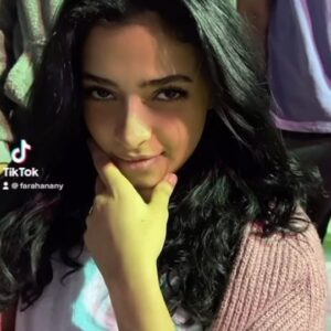 Farah Anany Instagram - 🫢💃🏻😄
