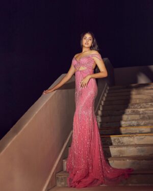 Faria Abdullah Instagram - From saying “One day it’ll be my time” to “One day at a time” cause sometimes we forget that it’s all happening right now. 

This one was special. Thank you @filmfare 💕 
Signing off, 
Your host 
.
.
.
.
.
Styling : @aishwarya128 
Make up: @anushalimakeup and team 
Outfit : @bhawnaraoluxury
Jewellery : @hybajewels
Assisted by : @ashrithamudumbai
📷 @arifminhaz