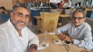 Farid Regragui Instagram - Aujourd'hui j'avais l'immense plaisir et la joie de rencontrer un frère,un ami,un papa si Lahoucine Belhoucine un  homme honnête, et compétent, un gentleman, humble, et poli .
Merci très cher ami pour ce moment précieux que tu m'as accordé aujourd'hui..
Au plaisir de te revoir mon ami.
#maroc #khemisset #rabat #kenitra #amitié #nostalgie #rencontre #reconnaissance #artistes #acteur #realisateur