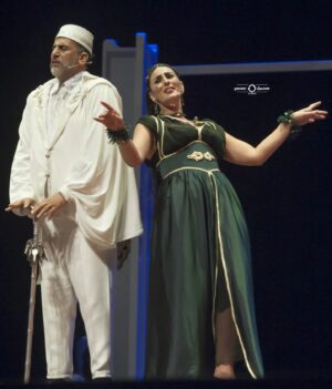 Farid Regragui Instagram - لقطات للممثل فريد الركراكي @farid_regragui_officiel من مسرحية الفيجطة للمخرج أمين ناسور
#photography #theatre_mohamed_5 #theatre #maroc