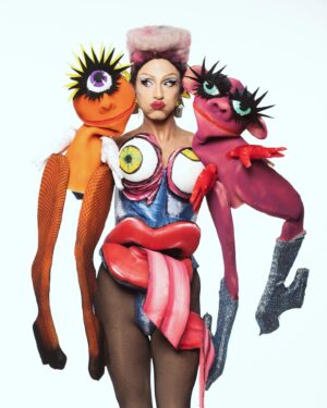 Farida Kant Instagram - Tra moglie e marito non mettere il dito! 
happy Valentine’s Day 💘 

ph: @robertochiovitti 
costume designer : me
wig: me
puppets: me