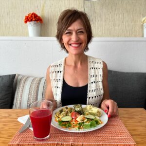 Fátima Lopes Instagram - Hoje almocei mais leve. 😉💇🏻‍♀️