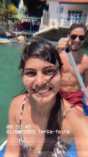 Felipe Colares Instagram - Cada passo que eu dou
Cada movimento que eu faço 
Cada único dia
Cada vez que eu rezo
Eu sinto sua falta…
.
3 meses de uma vida inteira sem você 🤍
#lutoeterno #amoreterno #almasgemeas