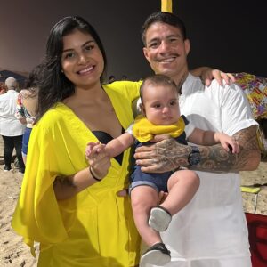 Felipe Colares Instagram - Que 2024 seja incrível!
Feliz Ano Novo! 🍾🥂

#happynewyear #felizanonovo