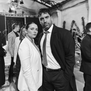 Felipe Contreras Instagram - ALGUNAS DE JUEGO DE ILUSIONES EN BLANCO Y NEGRO ♠️♥️♣️
.
¿ La están viendo ? Aún queda mucha historia por contar !! Los leo 😉
.
.
.
#backstage #blackandwhite #juegodeilusiones