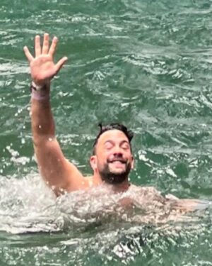 Félix-Antoine Tremblay Instagram - Pas à Survivor mais pas loin.