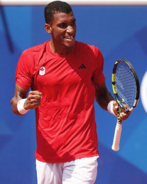 Félix Auger Aliassime Instagram - Passion and pride 🇨🇦❤️‍🔥
R16🔜

#olympics2024 

📸: Clive Brunskill | ITF images via Dubreuil/Kopatsch/Zimmer’