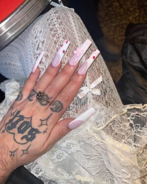 Felix Mufti Instagram - rip marie antoinette ye would have loved a blue razz lost mary x