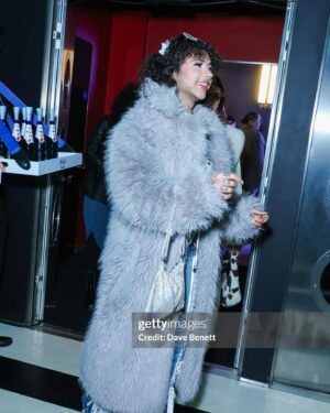 Felix Mufti Instagram - @britishfashioncouncil launch for @londonfashionweek at @theofficialselfridges 💘 

photos by @danniijophotography 
styled by @pretending2besomeone 
makeup by @katieamelia_makeup 

pr @dawnmasoninc