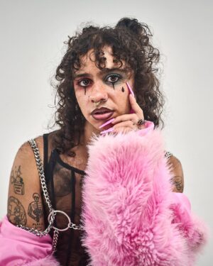 Felix Mufti Instagram - for @jamesbeljune music vid ‘poster boy’ 👅 check it out now ! 

pictures: james hinton 
makeup: @ameliaconwaymakeup 
styling: @iamlewlane 
nails: @nudeynails x