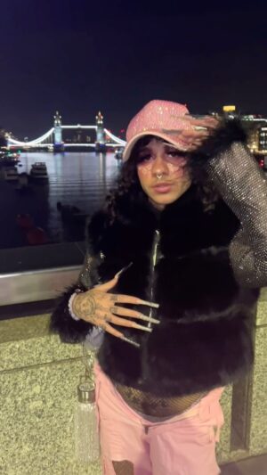 Felix Mufti Instagram - AD // thank u @spotifyuk for inviting me to #misfitsantiprom !! we had an absolute ball vibing w cute alt angels 😇 check out the misfits anti prom playlist for all ur modern emo needs x 

nails by @nailz_check 
eyebrows by @nirvana_brows 
outfit from @missguiltyfashion