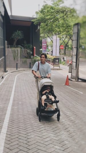 Fendy Chow Instagram - Diantara mommy and sus 😅

Sekali kali deh nemenin anak kelas biar tau uda bisa apa aja, agak awkward sih awal2 isinya sus sama mommy semua, kapok gak sih? Hmmmm, ya sebulan sekali boleh lah ya 😂