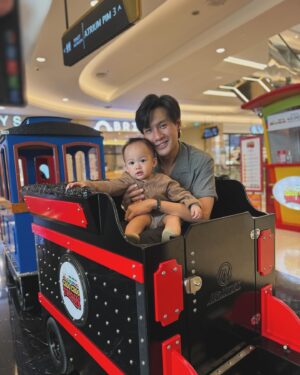 Fendy Chow Instagram - Just a random happy day to start a good year ❤️