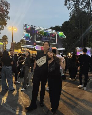 Fendy Chow Instagram - Concert date #coldplayindonesia ❤️