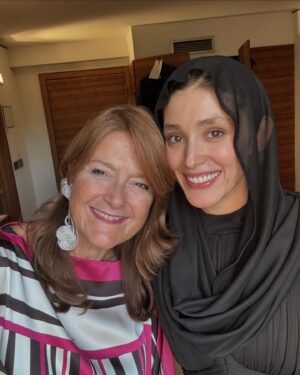 Fereshteh Hosseini Instagram - .
To remember ❤️👠
@sarajevofilmfestival 
#dwellingamongthegods ❤️
Thanks @zardouz.ir  @mohammad_pooreskandarian for making me my dream dress 👗💕
Thanks @yaseahorsedesign @yasea.s  for my lovely purse 👛💕