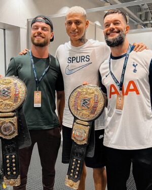 Fergal Devitt Instagram - WWE Superstars 🤝 Spurs Superstars