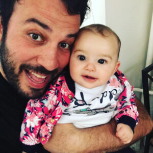 Ferit Aktuğ Instagram - Yeğen ❤️🧡💛💚💙💜 Defne