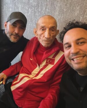 Ferit Aktuğ Instagram - Abdullah Aktuğ 78. Yaş kutlamaları  tüm hızıyla devam ediyor🥁💜🚀❤️💪