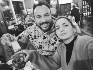 Ferit Aktuğ Instagram - Siyah Beyaz’ın zıtlığı ve uyumu gibi mi yoksa 💜 İYİ Kİ DOĞDUN DÜNYA TATLISI 💋🙏😍