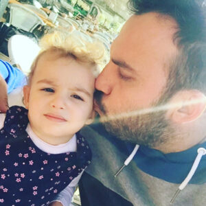 Ferit Aktuğ Instagram - Yeğen ❤️🧡💛💚💙💜 Defne
