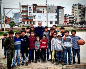 Ferit Yanık Instagram - Çocukları sevin. 🌹