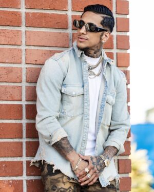 Fernando Vargas Jr. Instagram - Most people that had a Million Dollar Dream, were talked out of it by someone with a 50K salary 🙅🏻‍♂️💸

📸: @b_rivasproductions