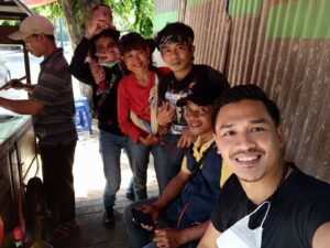 Ferry Ixel Instagram - Bahagia itu sederhana, bisa melihat  orang di sekitar kita tertawa