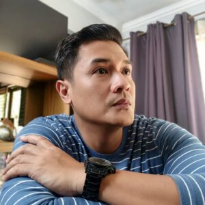 Ferry Ixel Instagram - "Tinggalkan pikiran yang membuatmu lemah dan peganglah pikiran yang memberi kekuatan bagimu."