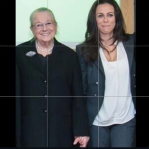 Filomena Cautela Instagram - Fotos que nunca partilhei de vidas pré Instagram. Algumas são chocantes aviso...
Podia partilhar fotos da praia, e bikinis e dancinhas mas mudei de computador e encontrei relíquias pré redes sociais, vai daí...isto. Se tiverem perguntas, compreendo, botem nos comentários que vou responder a todas, que estou de viagem (e evidentemente com tempo a mais para escrever)

Contextualizando 
1 - algures no tempo fizemos um espetáculo sobre a vida e obra da Janis Joplin. Estreamos em Matosinhos, passámos em São  Paulo, uma encenação da Luisa Pinto, espetáculo tão difícil. 
2 - em 1732 fiz uma campanha para a Levi's em Espanha. Andava pequenita a passear pelas ruas de Madrid, acabei a apresentar um concurso de bandas num bar esquisito. 
3- Dia dos Prodígios de Lidia Jorge, encenação da minha mãe de profissão, a toda poderosa Cucha Carvalheiro.. tanto havia a dizer sobre este acontecimento mas digo só o mais acessório: era uma filha aprumada que mamava na boca do Diogo Morgado. 
4- uma das peimeiras fotos no 1⁰ cenarios da primeira temporada de sempre do 5 para a meia noite. 
5- a primeira foto que me tiraram para uma revista que eu gostei. 
6- Com o Jô. Sim, o Soares. Foram muitos anos com a inacreditável equipa da Tv Globo Portugal. 
7- Com a Ana Maria Braga. 
8- Com a Eunice. 
9- A entrevistas a Marília Gabriela...cristo. 
10 - Com a Eunice............
11 -A ser entrevistada pelo Serginho Groissman..pois.
11 - A primeira foto como VJ MTV Portugal, das alturas mais loucas de sempre. Um dia viro a boneca e junto o Diogo Dias e contamos umas boas.