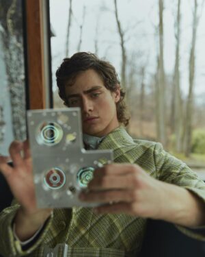 Fin Argus Instagram - S1NGULAR

Original concept and creative direction: @rjgoni
Grooming: @thomasdunkin1
Production designer: @martha_bernabe
Prop assistant: @galvineyesdesign

On set VFX sup: @coryisalive
VFX: @scissorfilms
VFX producer:  @Ashlyndesroches
Graphic design: @rhubarbagency

Photography: @gregswalesart
1st assistant: @janaschuessler
Digitech: @casey.franklin
Art direction: @rhubarbagency

Fashion editor: @gorgevillalpando
Junior Stylist: @anissasil
Styling assistant: @maxdonahue1111