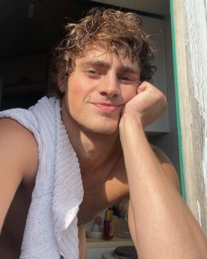 Fin Argus Instagram - bonjour