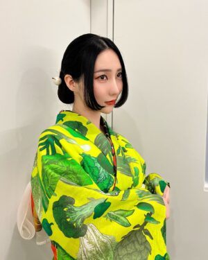 First Summer Uika Instagram - #ウイカ衣装 🥦

・浴衣＆半幅帯
→ROBE JAPONICA
@robe_japonica 

・兵児帯＆帯締＆簪
→ふりふ　#ふりふ
@furifufurifu 

・下駄
→三松　#三松
@mimatsu.shara.kimono