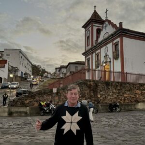 Flávio Venturini Instagram - Turistando em Diamantina antes do show de hoje a noite no Festival de Inverno dessa linda cidade.