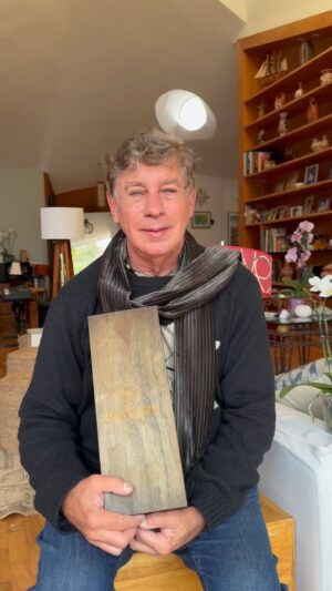 Flávio Venturini Instagram - Olá pessoal, deixo uma dica de presente para o dia dos Pais.
Uma edição limitada do meu vinho em comemoração aos meus 75 anos.
Mais informações no link da bio.