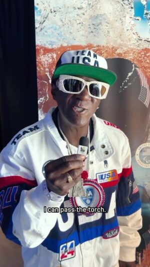 Flavor Flav Instagram - YEAHHHHHH BOYYYYY🙌

@usawp and @teamusa hype-man @flavorflavofficial can’t wait for LA28 and neither can we. #NextUpLA28