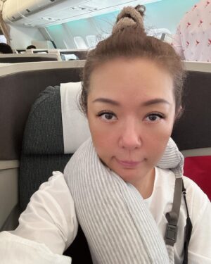Florence Kwok Instagram - 訓醒幾教
仲未飛得
影張相
再訓
#delay
#又繼續等✈️
#中秋節🥮再回來
#媽咪生日