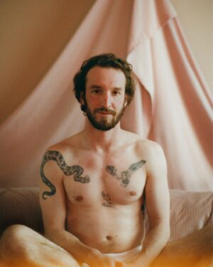 Four Chambers Instagram - Not now honey, mommy’s busy. 
On set portraits on film from Maman now up 🤍
@feralmommy @hotmarkzucc @vextape