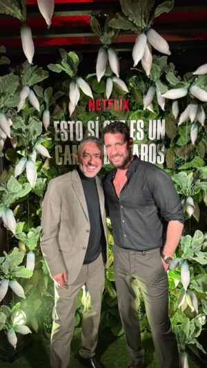 Fran Antón Instagram - Fiesta estreno #machosalfaT2 @netflixes 
Estreno #salvesequienpuedamexico
Gracias! 

Nos reímos lo más grande.