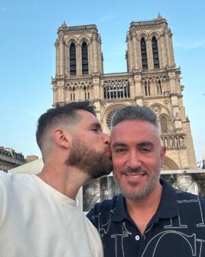 Fran Antón Instagram - Muchas Felicidades MI AMOR…
Gracias por hacerme tan feliz solo espero que estemos siempre juntos, viviendo millones de aventuras más.
Gracias por regalarme a nuestras pequeñas, por ser tan generoso, eres un ser de luz. Te quiero infinito y deseando que llegue el 16 de septiembre♥️

#teamo