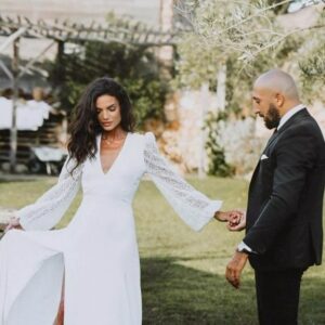 Francesca Antoniotti Instagram - Bon anniversaire mon meilleur ami mon âme sœur… Quelle chance j’ai de t’avoir trouvé ❤️
Je t’aime plus que tout et chaque jour avec toi est un 🎁 merci d’exister @orsini_bernard ❤️ #1andemariage