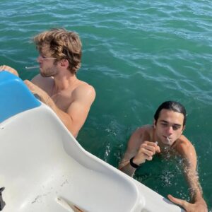 Francesco Serpico Instagram - Oh father let me go.

si può fare tutto in acqua persino essere pescati