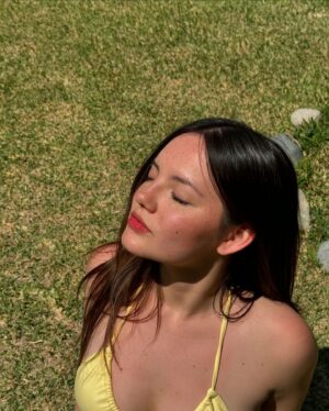 Francisca Aronsson Instagram - Quiero el sol de Lunahuana nuevamente 🌞⛰️🌼