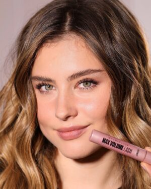 Francisca Estevez Instagram - Aquí pueden ver mis pestañas con la nueva máscara Max Volume Lash de la línea de Studio Look de @cyzone_oficial ✨🫶 ¡Me da hasta 10 veces más volumen 😍!
 

#publicidad #CyzoneMaxVolumeLash

NSOC29066-24CO