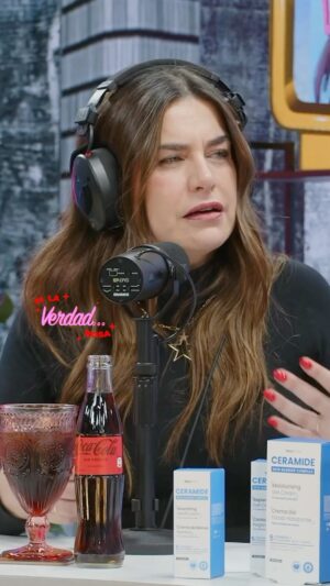 Francisca García-Huidobro Instagram - Hoy tenemos  un nuevo y tierno capítulo 
🌹DI LA VERDAD ROSA 🌹 
Dedicado a nuestros amores de cuatro patas 🐾 
No se lo pierdan a las 20:00 por YouTube en el canal @somosyuly 
Y si lo quieren oír por Spotify 
Uds también le ponen voces a sus mascotas ?
Tienen perros 🐕 o gatos 🐱?
Los leemos !!!
Besos gigantes para la comunidattttt ♥️🌹