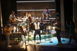 Francisca Imboden Instagram - Grandes imágenes para recordar nos dejó el estreno de “Es Por Amor, el musical de Rock Latino”. 

🎶 Un espectáculo que no te puedes perder. 

🎫 Compra tus entradas en tmlascondes.cl y en boleterías del teatro