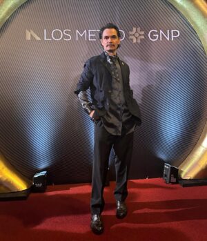 Francisco Rubio Instagram - Gracias @shopology_mx 
Styling by @inesbaronac por hacerme sentir tan cómodo y especial en la noche de los premios @losmetromx