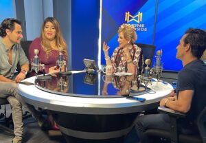 Francisco Rubio Instagram - GRACIAS @maxwoodside @lizz_lopezc @shanikberman @flormarinaplata @radioformulamx por recibirnos tan cálidamente y con tanto AMOR! 
Hablando de @mammamia_mx 🙌🏻🙏🏻💫❤️😘