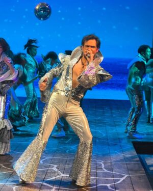Francisco Rubio Instagram - Viernes de #waterloo en @mammamia_mx @teatroinsurgentes 🕺🏻🪩🕺🏻🪩🕺🏻🪩💫
Pic by @bebasn