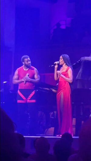 Frank Gatson Jr. Instagram - Luke James & Michelle Williams

It gives a me joy to witness history like this.  What an evening. Thank you God

Video credit: @itsmercyc