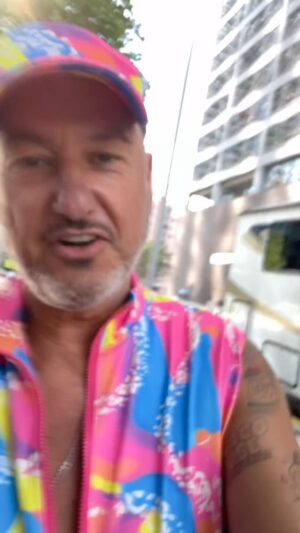 Frank Rosin Instagram - Wir sehen uns um 20:15 in @sat.1 !
Wie findet ihr mein Outfit?